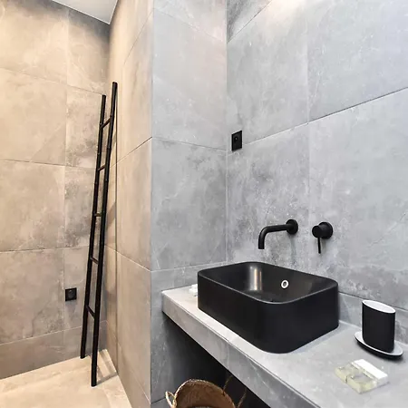 Cosy 2bdr - Fbg Poissonniere Musee Grevin * Paris